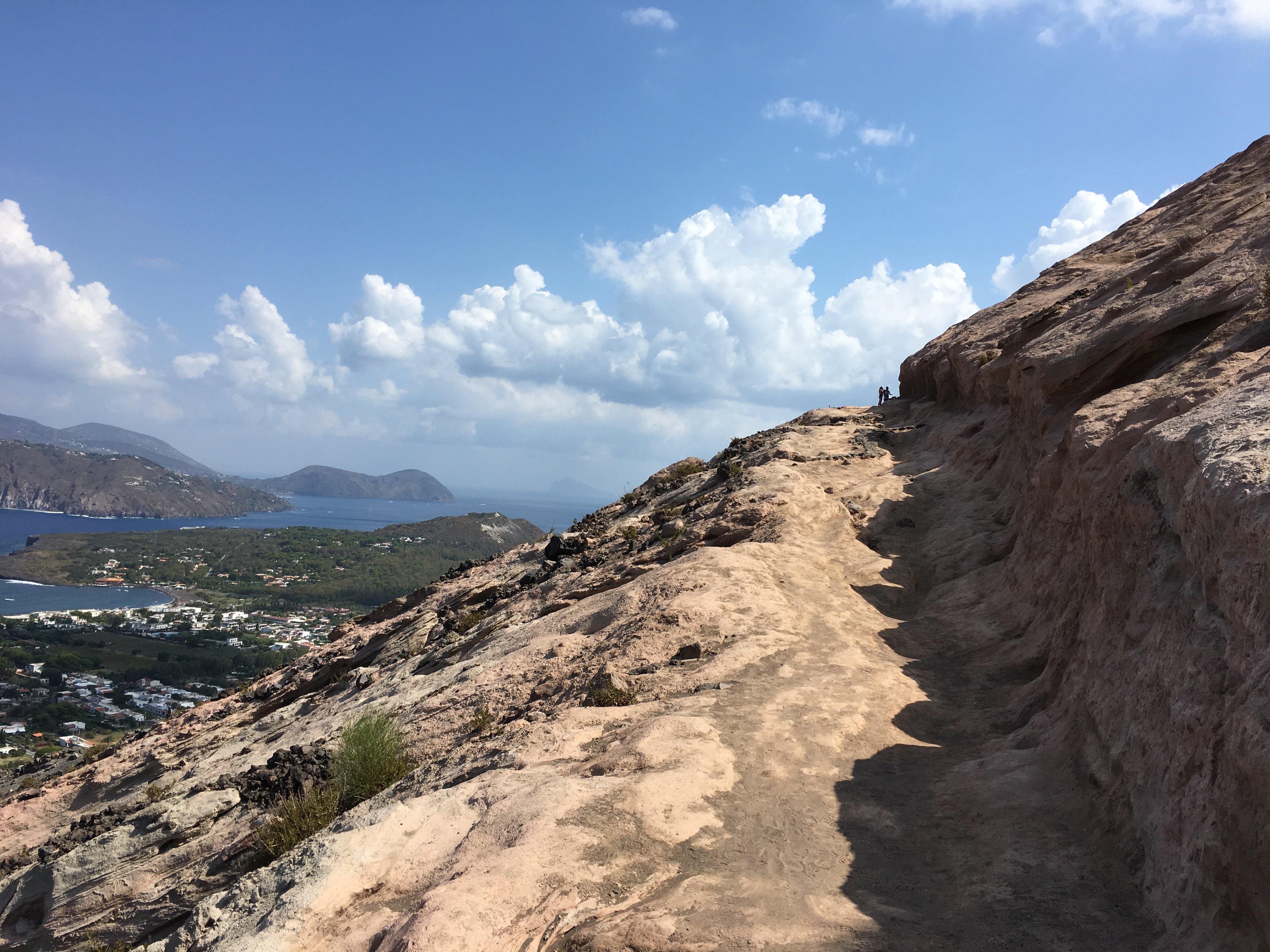 Chemin vers la montée